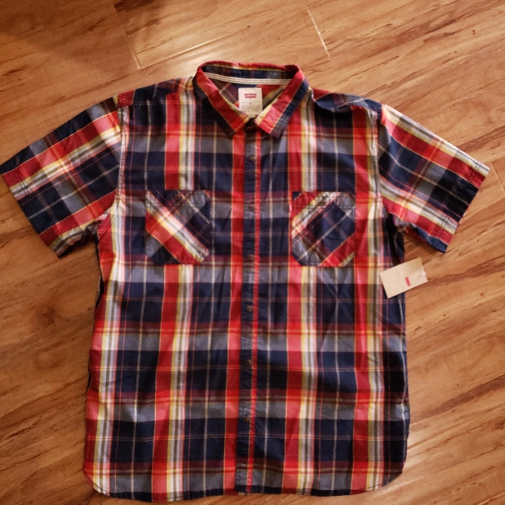 Levi's Short sleeve plaid shirt